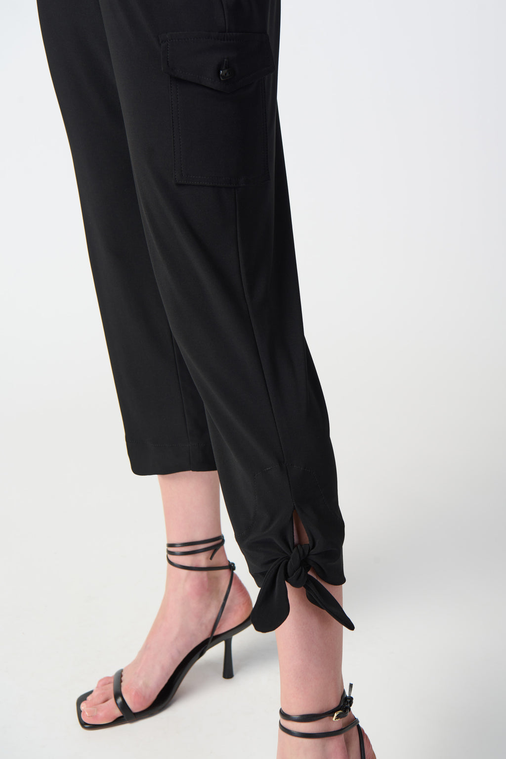 Silky Knit Jogger Pants with Cargo Pockets 241111