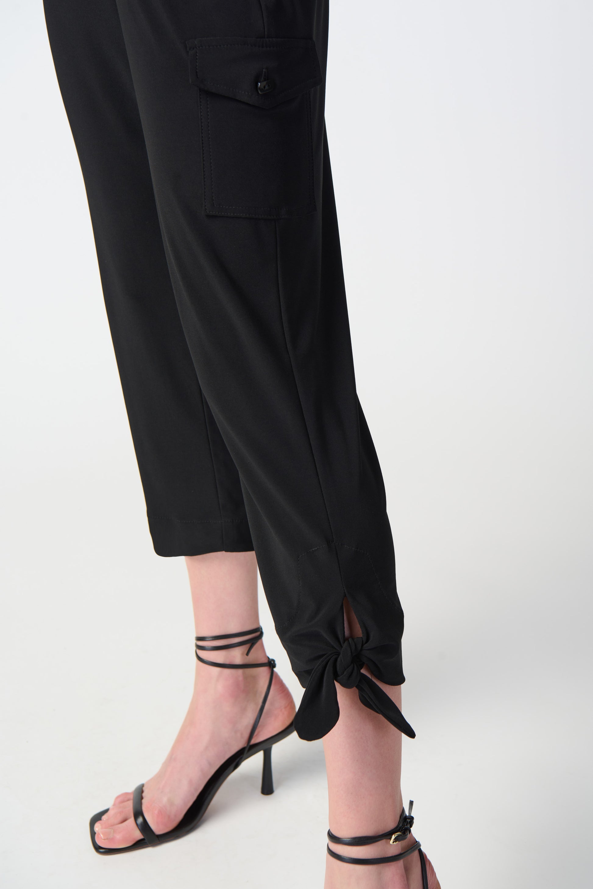 Silky Knit Jogger Pants with Cargo Pockets 241111