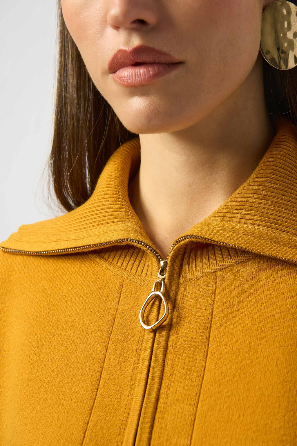 Sweater Knit Boxy Pullover With Zipped Collar 253963