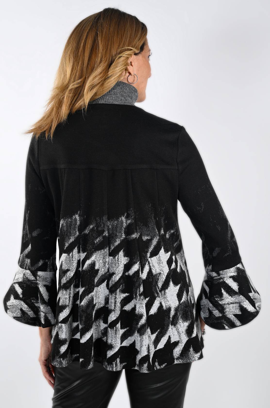 Frank Lyman Black/Gray Knit Jacket # 233301