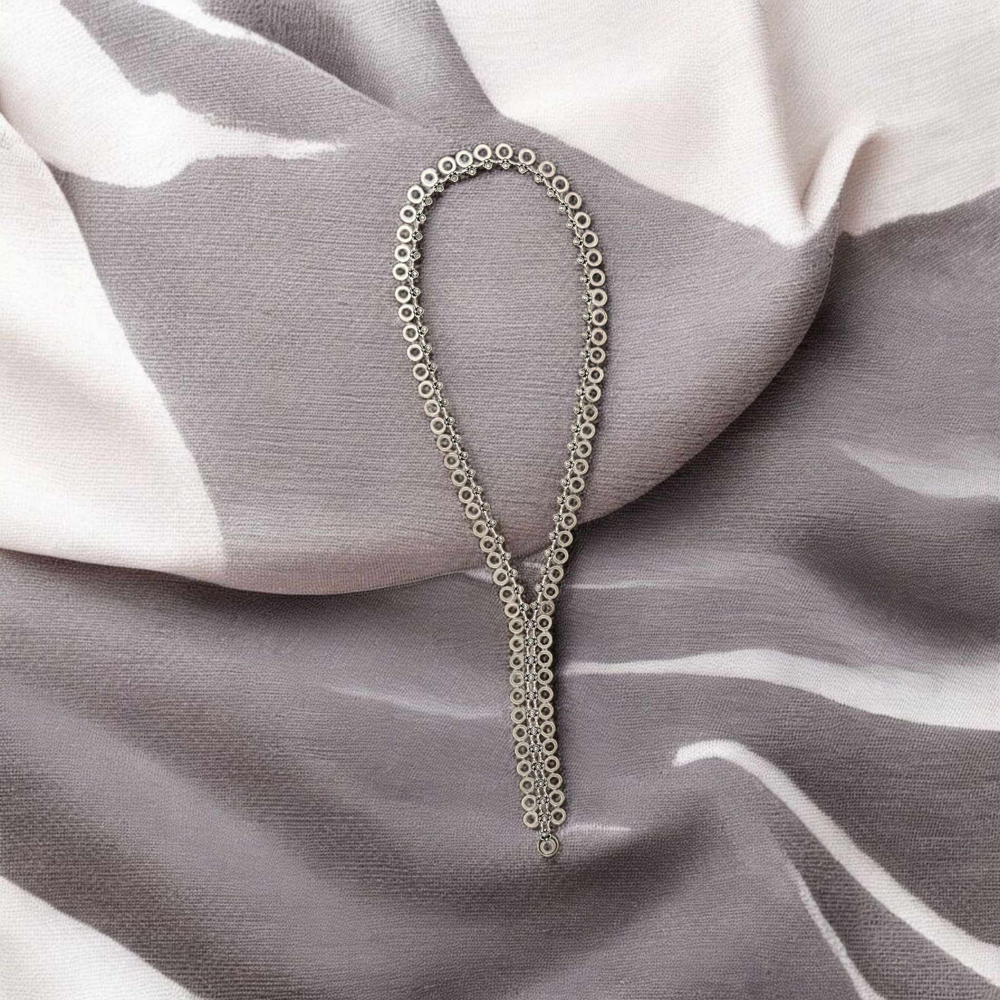 Women necklace in silver