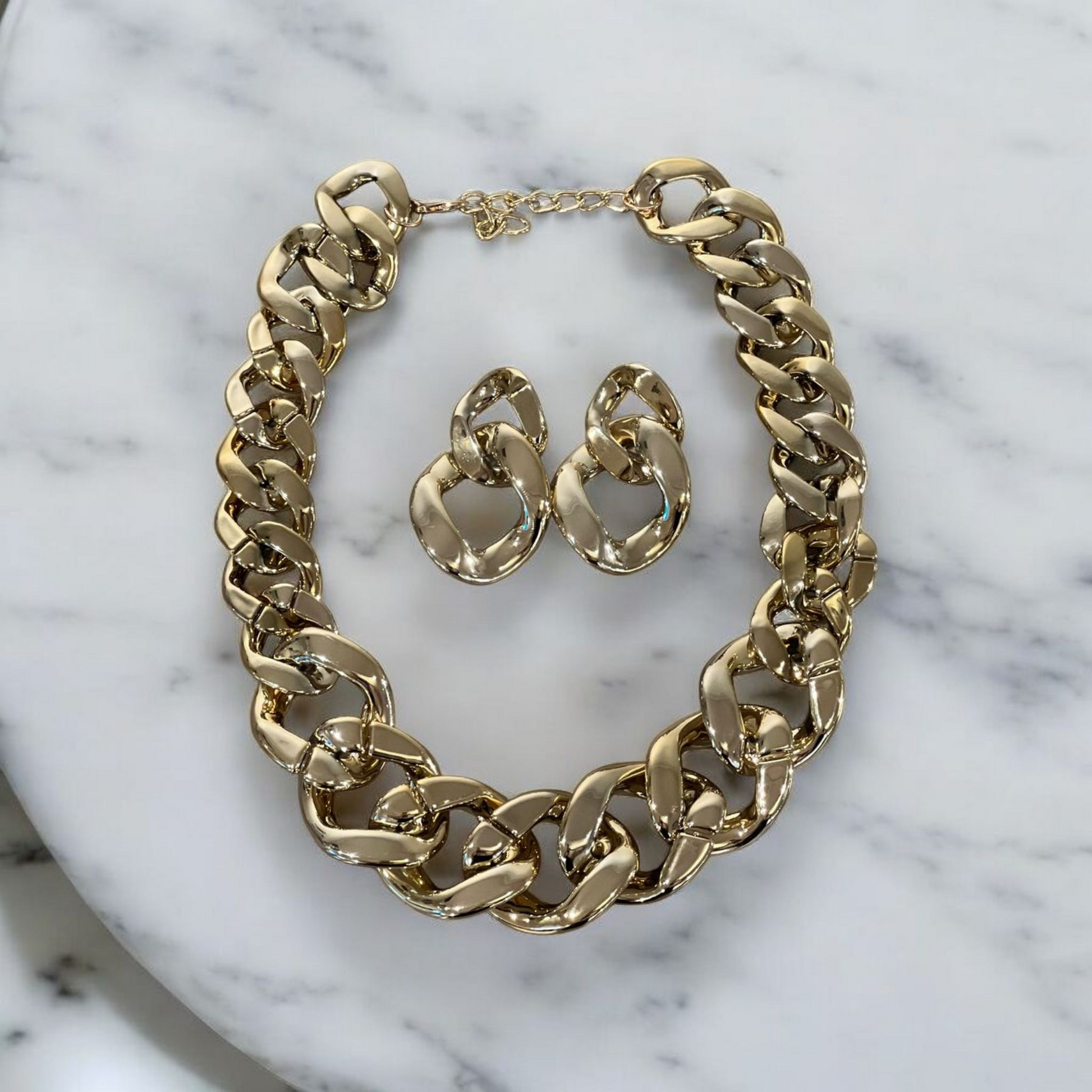 Golden Chain Style Necklace Set